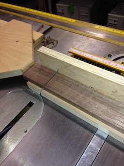 Thin_rip_octagonal_section_3